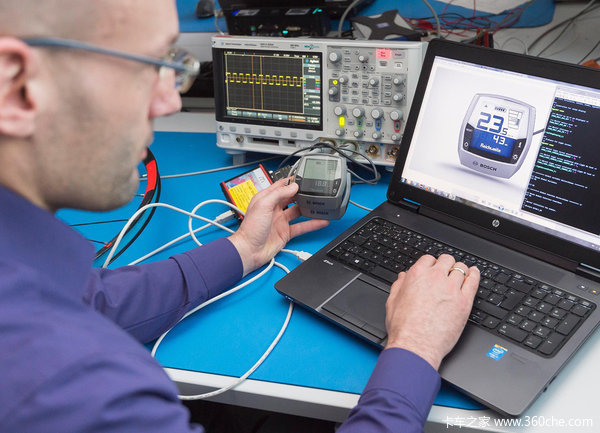 �������żƻ�ȫ����ļԼ12,000����Ա��