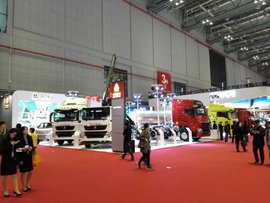 上海车展重汽展台看点
