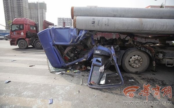 ��ʻ�Ҷ�ѹ����Ƭ��!&nbsp;˾�������ӹ�һ��