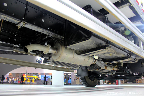 �Ϻ���չ��������װ�͵���&nbsp;600P��س�