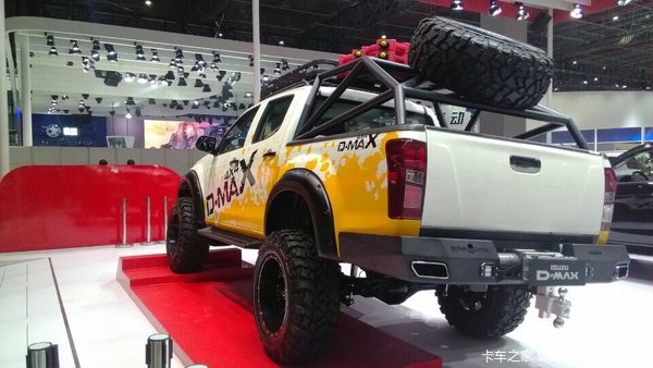 �Ϻ���չ��������ʮ��D-MAX���ư�����