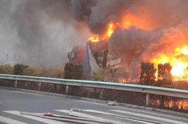 挂车自燃事故预防自救