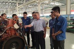 ���˴�ʦ��Ϊ�û��������Ӣ����