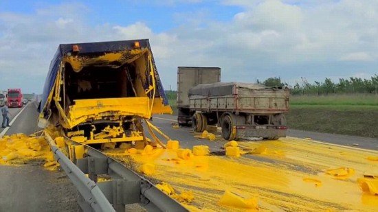 ��������һ����&nbsp;ײ�����ᳵ˾��������