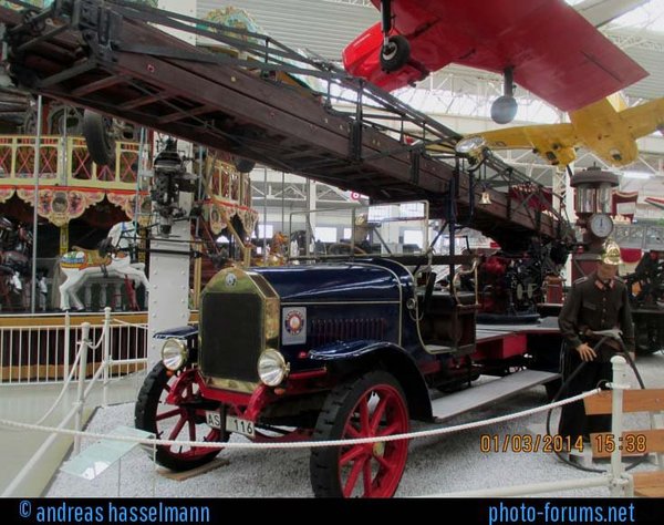 ����������&nbsp;��ά������·˹����������