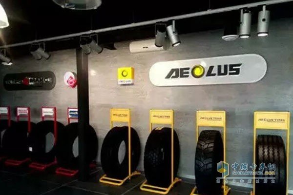 ����400��&nbsp;���񿨳���̥�����˹��ҵ