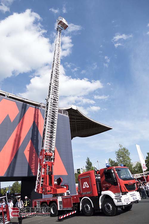 新世界纪录马基路斯出m68l云梯消防车 卡车之家