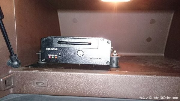 ��֤�ݷ�����&nbsp;���ְ�װ��·�г���¼��