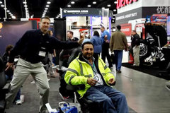 ����˾�������� ��Ȼ�ڳ�չ�����ݳ���