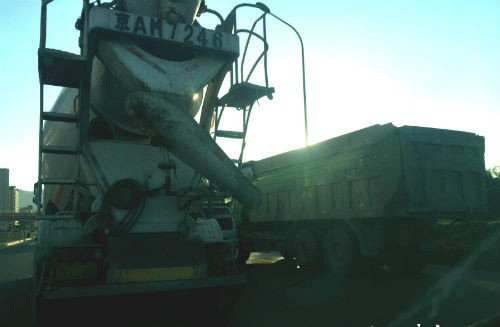 Υ�������&nbsp;�����ؿ����г�һֽ���ģ�