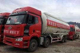 解放粉粒物料车40.5万