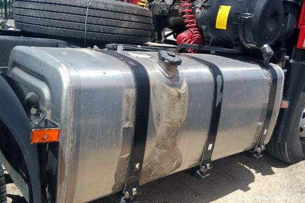 �����ͻ�&nbsp;���н��J6P&nbsp;6x4ǣ��ֱ��5ǧ