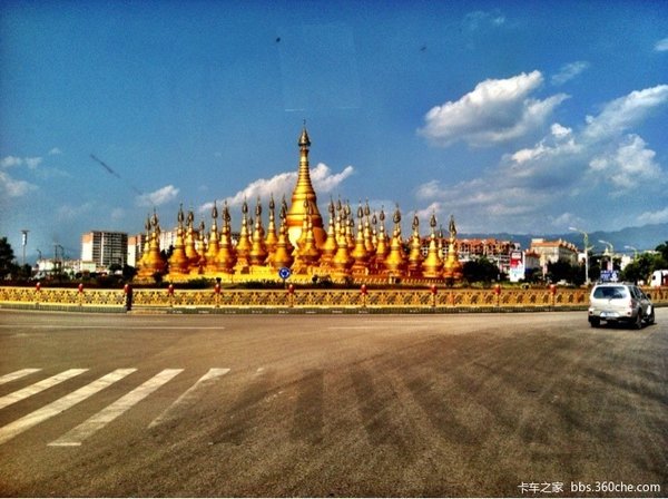 '��ͷǿ'������Ӣ�ۣ����߹��ĵ��幫·