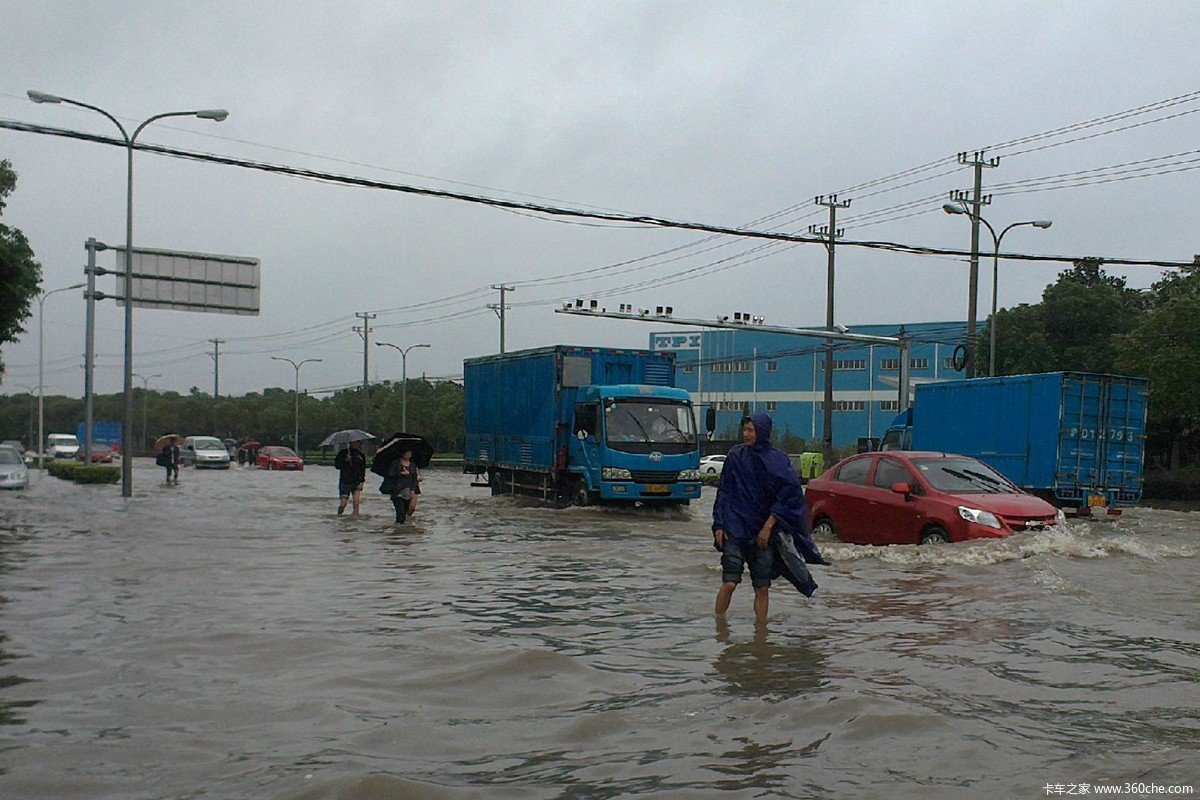 【上海地铁9号线】特大暴雨，像泼水一样，激流勇进！_哔哩哔哩_bilibili