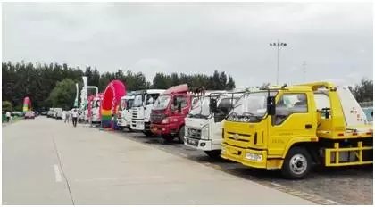 �����г�ר�ó�&nbsp;������ػ����豸չ��