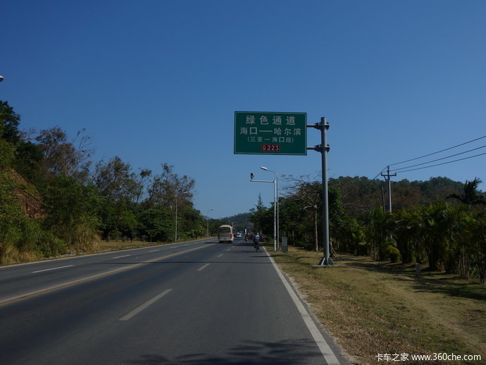 长达半年三亚对223国道大货车限行管制图片列表