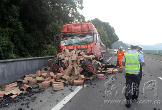 ˮ�೵׷β��̿����&nbsp;һ������һ������