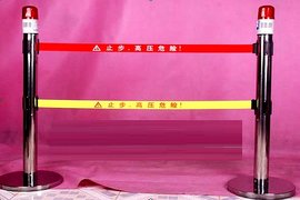 卡车闯红外栅栏就报警