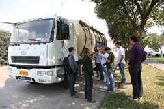 �������� ��������ɢװˮ�೵�����ѵ�