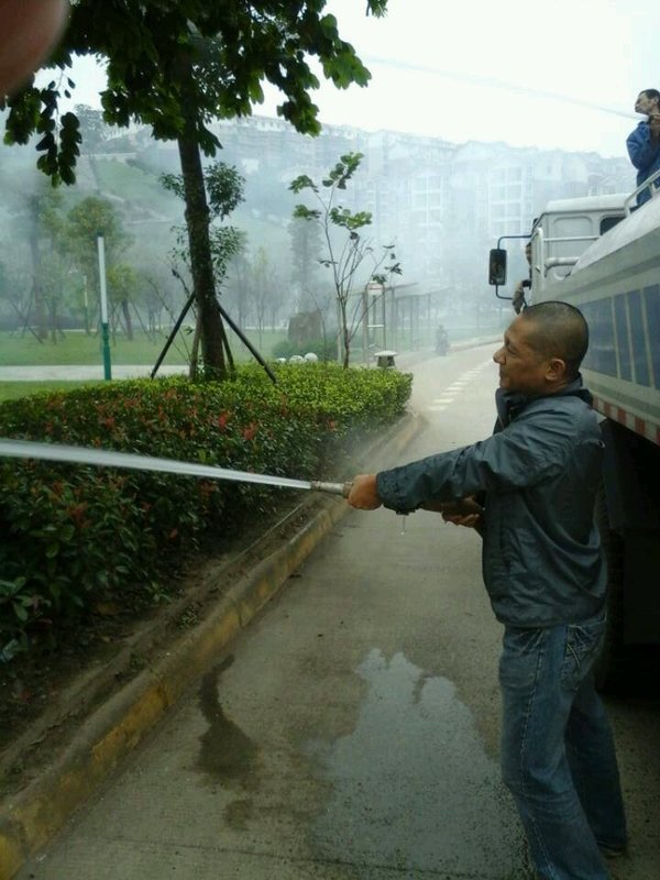 ����ͻȻ���&nbsp;��ˮ���ʹ������������