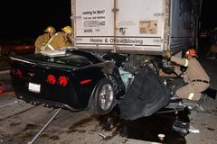 ��ʥ�������� ��ɼ�����Ӽݿ���ײ��Ⱥ