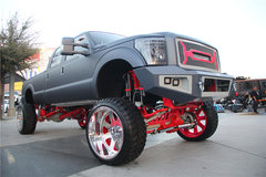 Ƥ�����߶ĳ� һ�����ƺƴ�ĸ�װʢ��