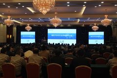 ʱ������������ �״ξ����̻�������Ļ