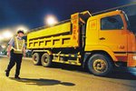 深圳查处非法泥头车 仅三天已查扣十台