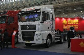 中国重汽C7H540牵引车