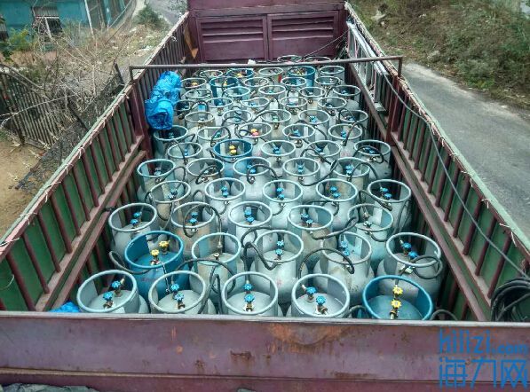 ����ش���Һ������&nbsp;���г䵱�ڼ���վ