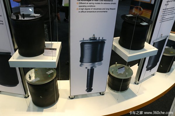 武汉车展：德国日看无人驾驶卡车什么样
