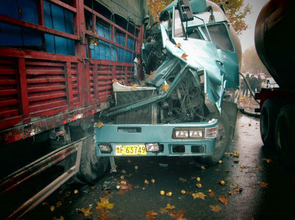 ����·��ʪ���ǻ�&nbsp;G204������׷β�¹�