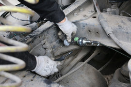 J6安装驻车加热器过程