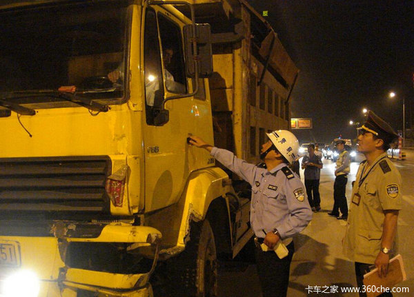 �����α��䣺�����˵���Ȼ��ƴ������