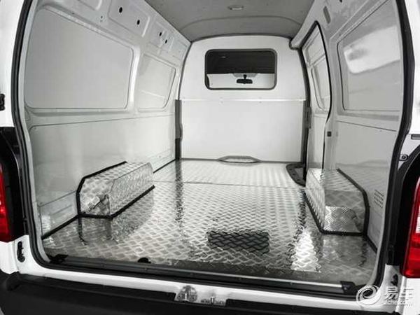 �������ѡ&nbsp;�𱭴�ʨ�����潫����