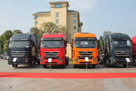 全新杰狮重卡成都上市