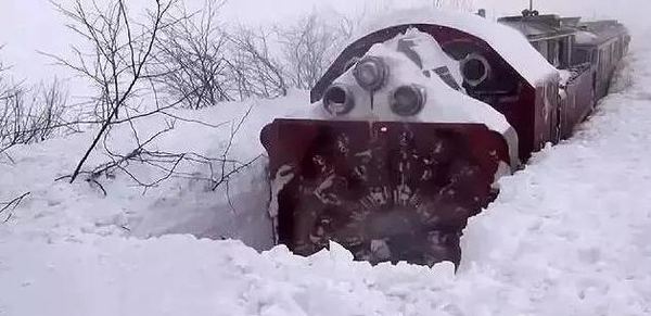 ��������������&nbsp;������������γ�ѩ��