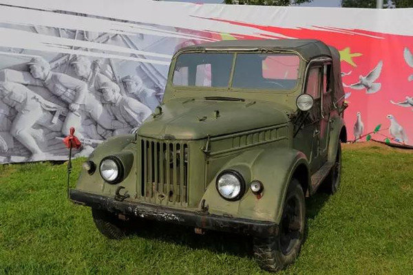 卡车新闻 卡车文化二战中美军将威利斯mb称为小吉普,而道奇的越野车