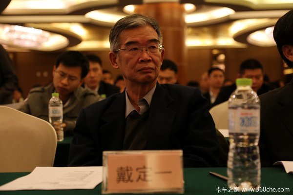 �人��չ������ҵת�ͶԳ�����������