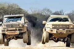 TopGearͬ ʵԽҰ߶Ծ