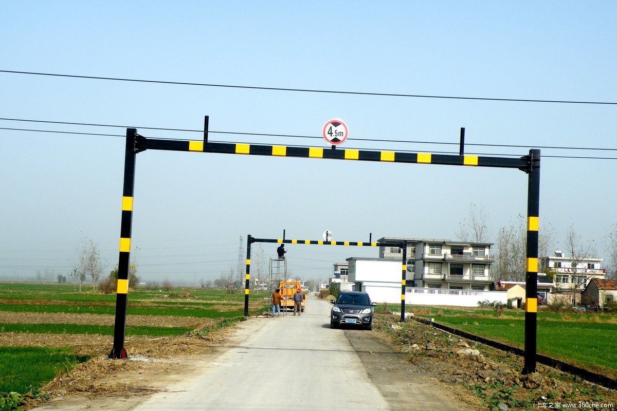 不小心要掉脑袋那些坑过我们的限高架图片列表