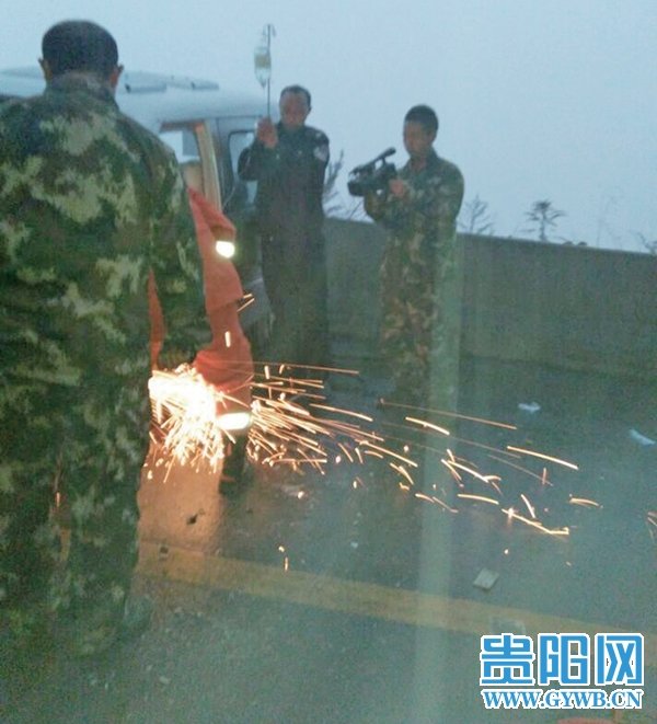 ������ײ˾��������&nbsp;���е�ƿ����Ԯ