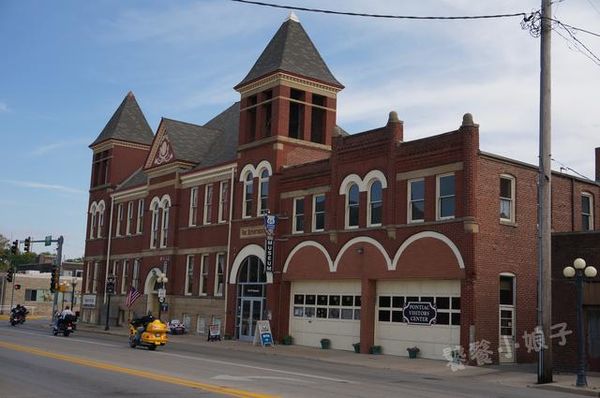 һ��ס���ϵ���Ƥʿ&nbsp;66�Ź�·�ϵĴ���