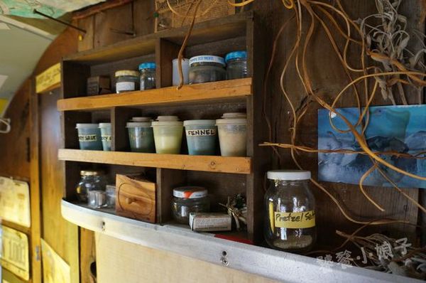 һ��ס���ϵ���Ƥʿ&nbsp;66�Ź�·�ϵĴ���