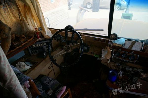 һ��ס���ϵ���Ƥʿ&nbsp;66�Ź�·�ϵĴ���