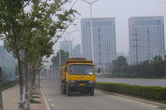 Υ������ͣ��һ�� �Ϸ�����������ʵ��