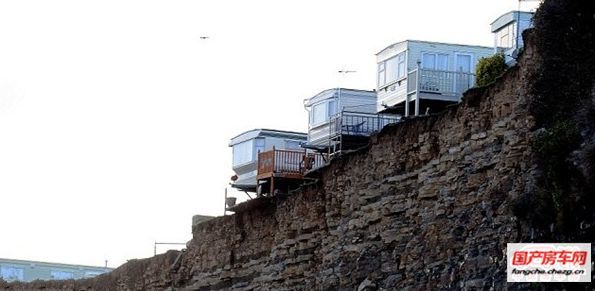 ��ֱ��200Ӣ��(Լ61��)��&nbsp;���·�����԰