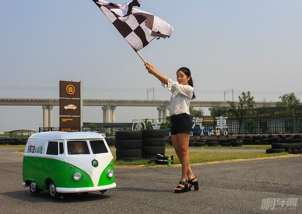 漂移车手初长成 Q-VAN电力漂移车测试