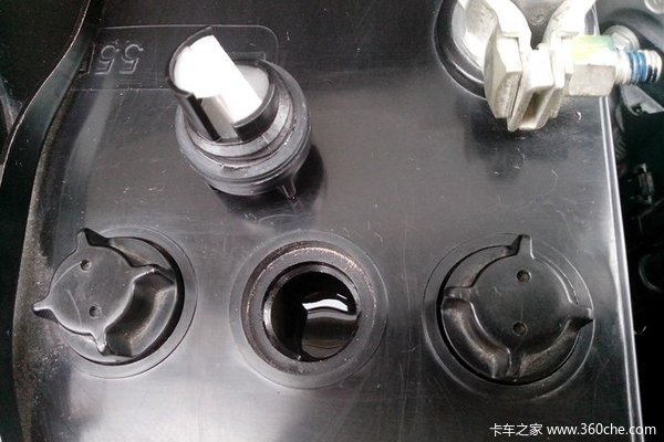改掉用车的坏习惯 不给电瓶加“负担”