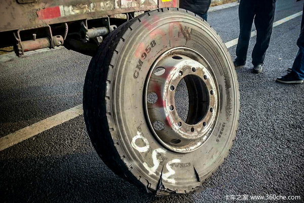 轮胎飞哪儿去了？ 小心你的车'崴到脚'